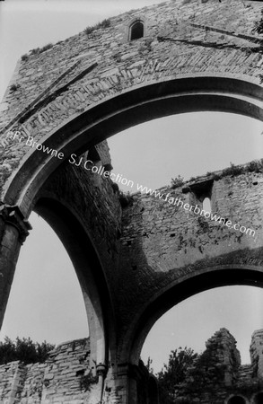 INTERSECTING ARCHES OF NAVE & TRANSEPTS